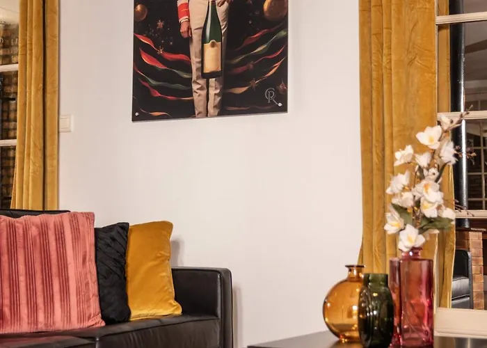 Appartement Theroyals *